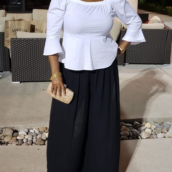 Moa Moa White Off-Shoulder Blouse - Picture 8 of 11